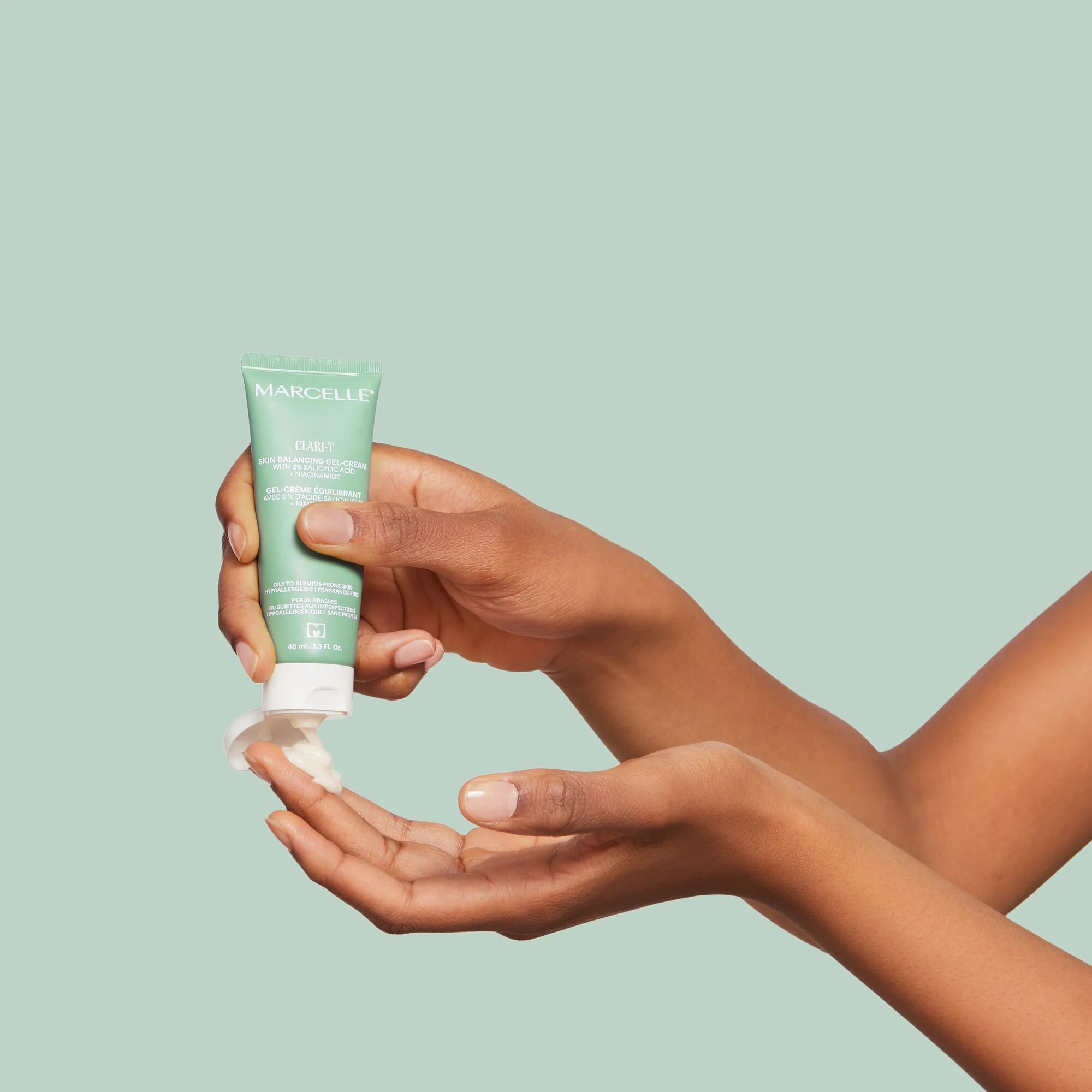 Clari-T Gel-crème équilibrant avec 2 % d'acide salicylique + Niacinamide - Image 3