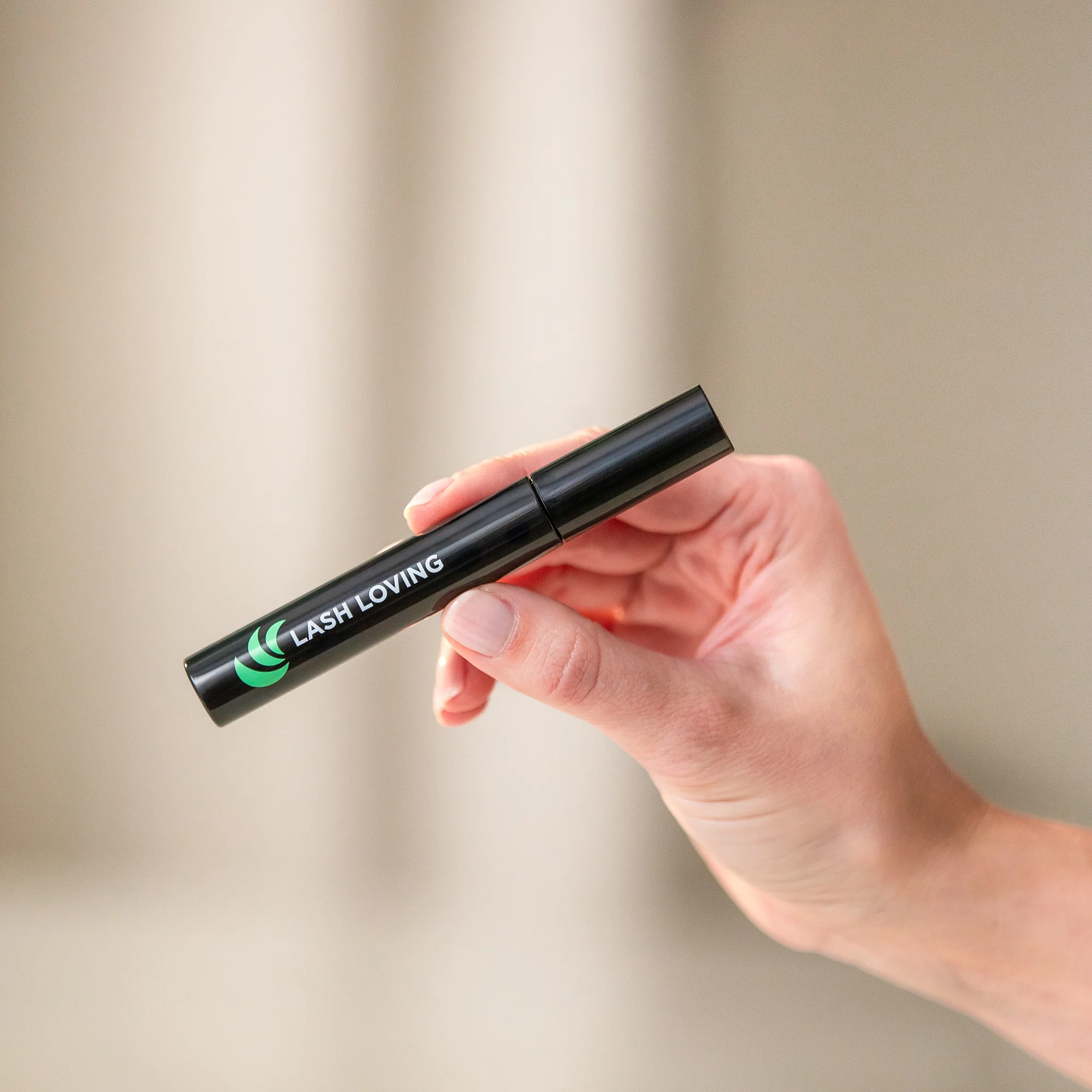 Mascara volume et soins Lash Loving - Image 5